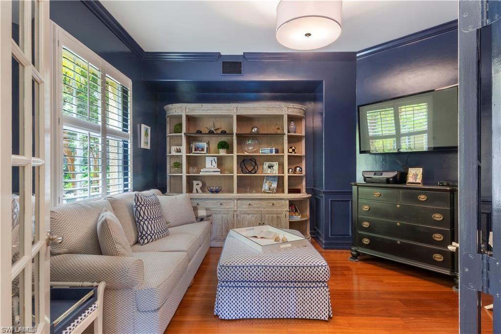 2864 Tiburon Blvd E 101 Property Photo 10