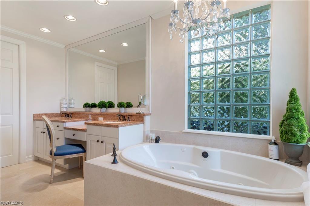 2864 Tiburon Blvd E 101 Property Photo 12