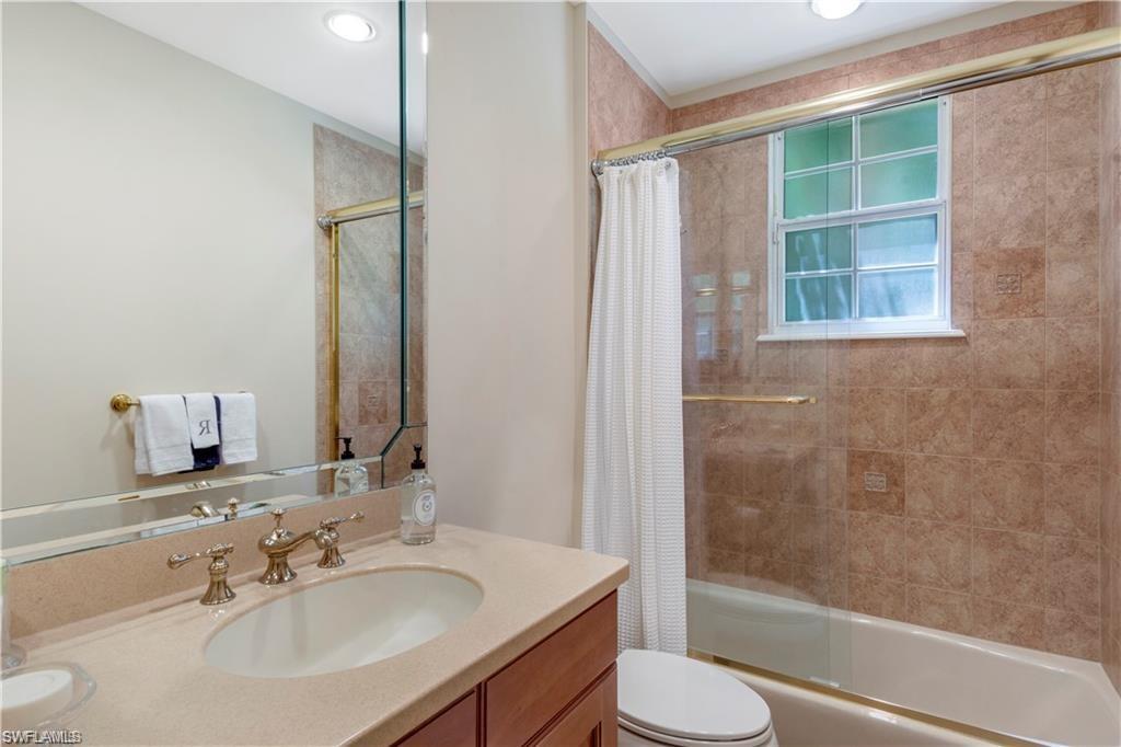 2864 Tiburon Blvd E 101 Property Photo 16