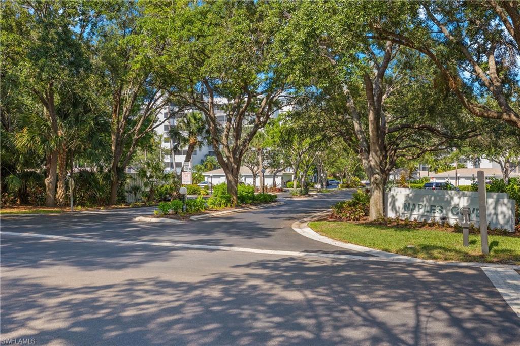 290 Naples Cove Dr 2602 Property Photo 3