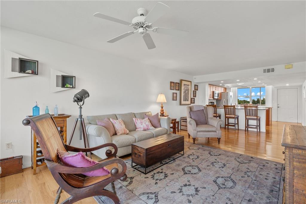 290 Naples Cove Dr 2602 Property Photo 10