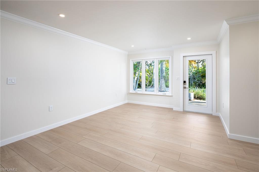 2424 Harbor Rd Property Photo 3