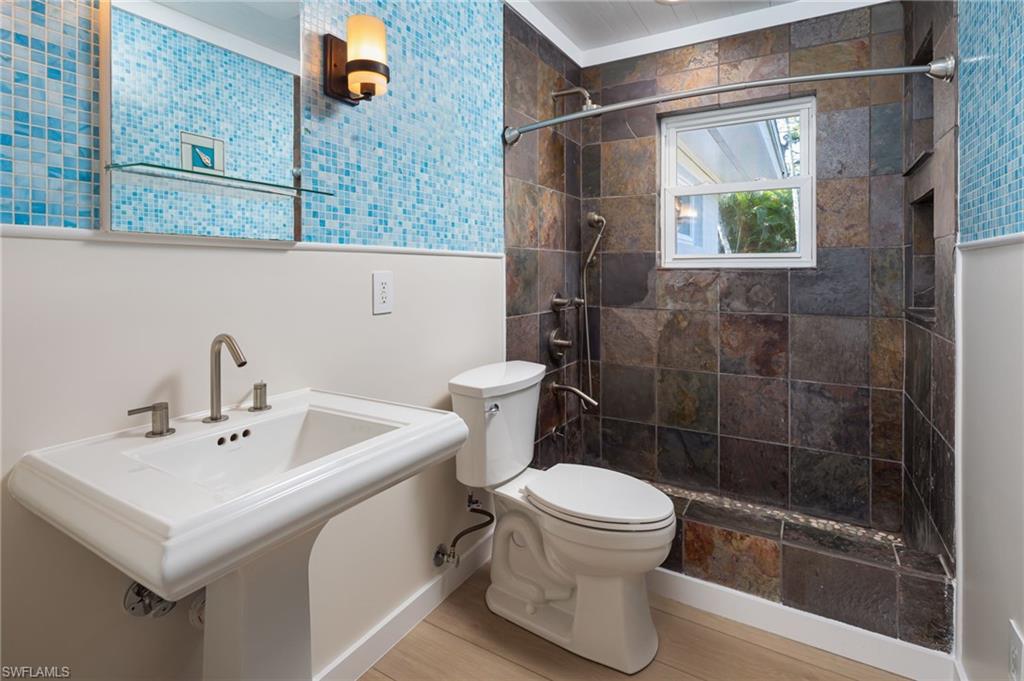 2424 Harbor Rd Property Photo 17