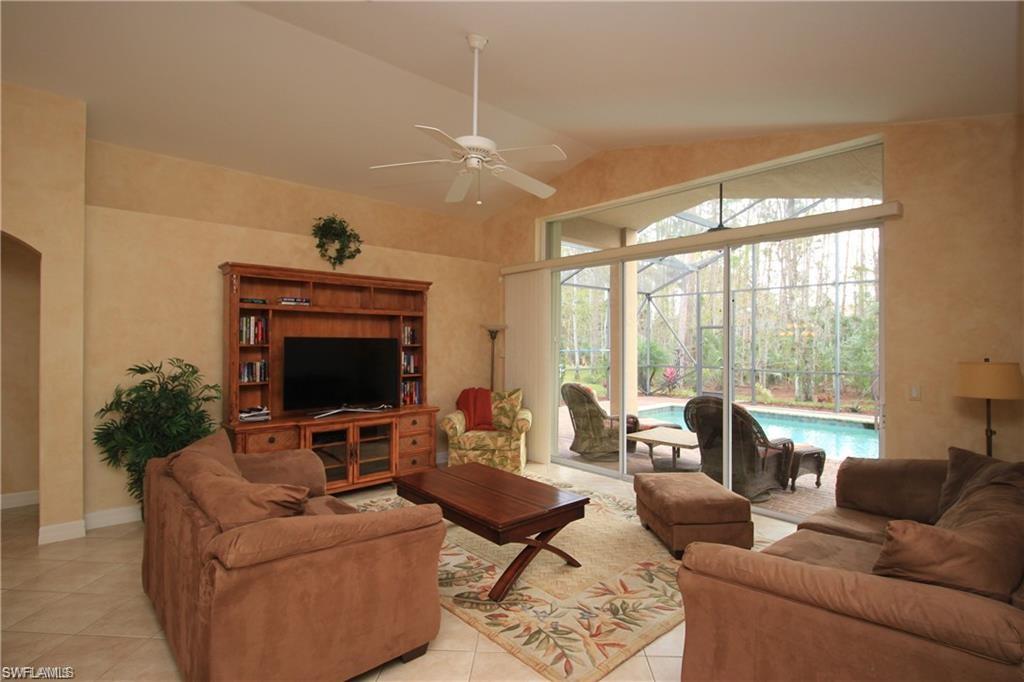 2322 Butterfly Palm Dr Property Photo 2