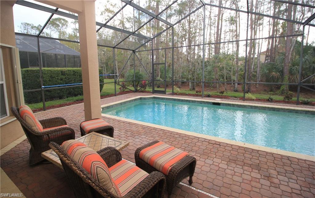 2322 Butterfly Palm Dr Property Photo 5