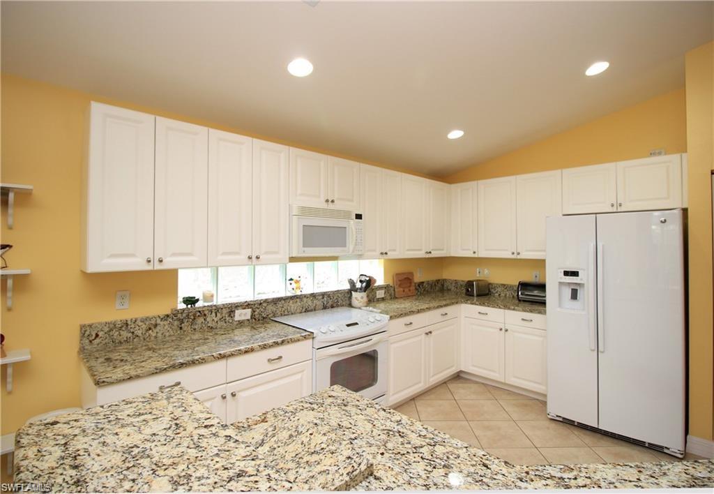 2322 Butterfly Palm Dr Property Photo 10