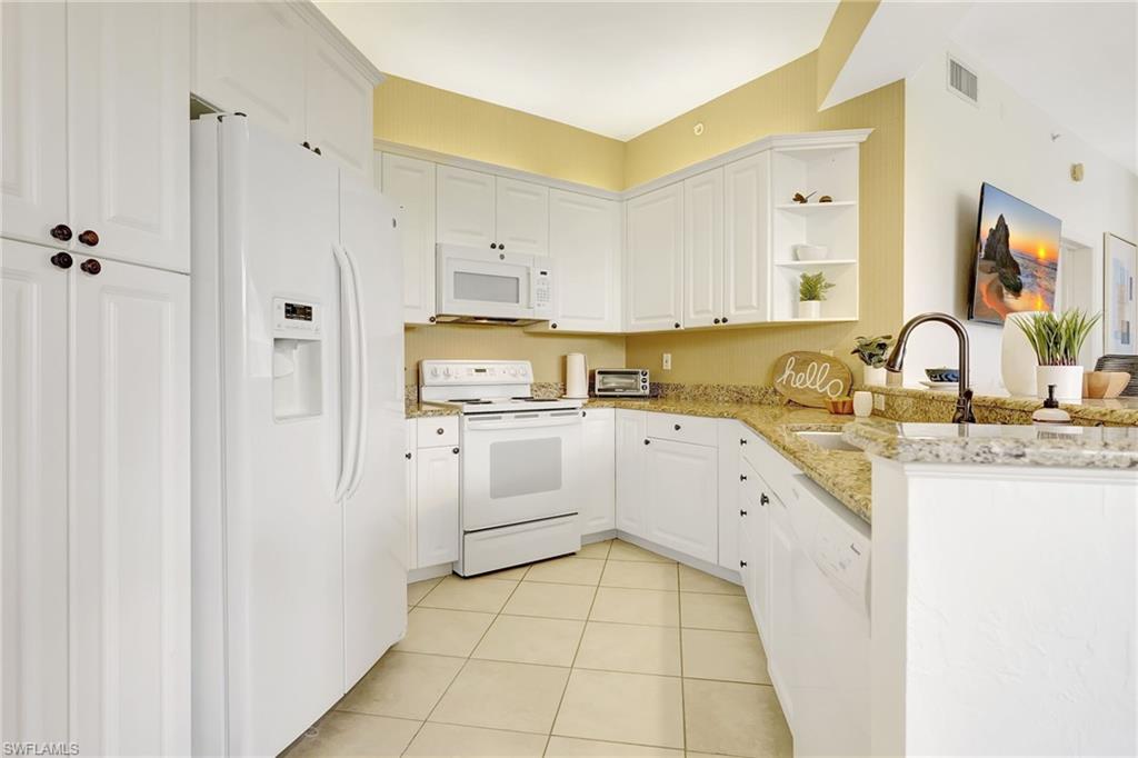 470 Launch Cir V-405 Property Photo 5