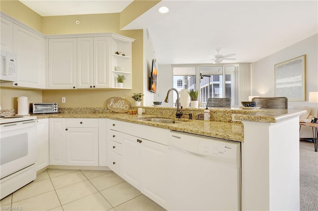 470 Launch Cir V-405 Property Photo 6