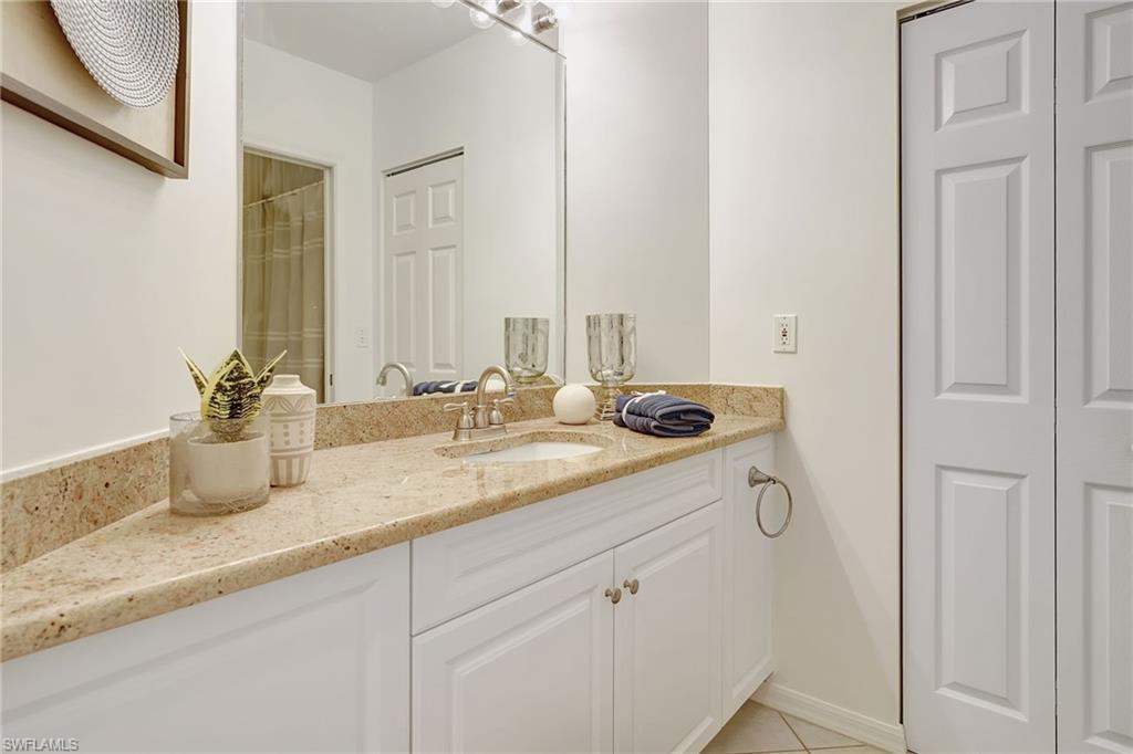 470 Launch Cir V-405 Property Photo 27