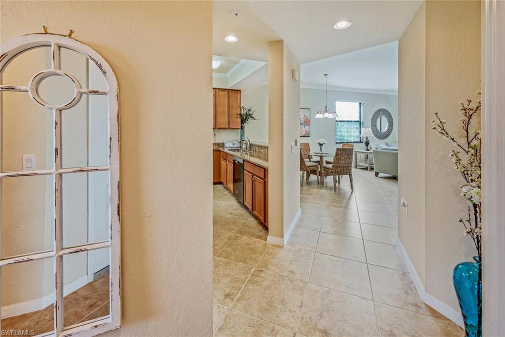 9735 Acqua Ct 621 Property Photo 4
