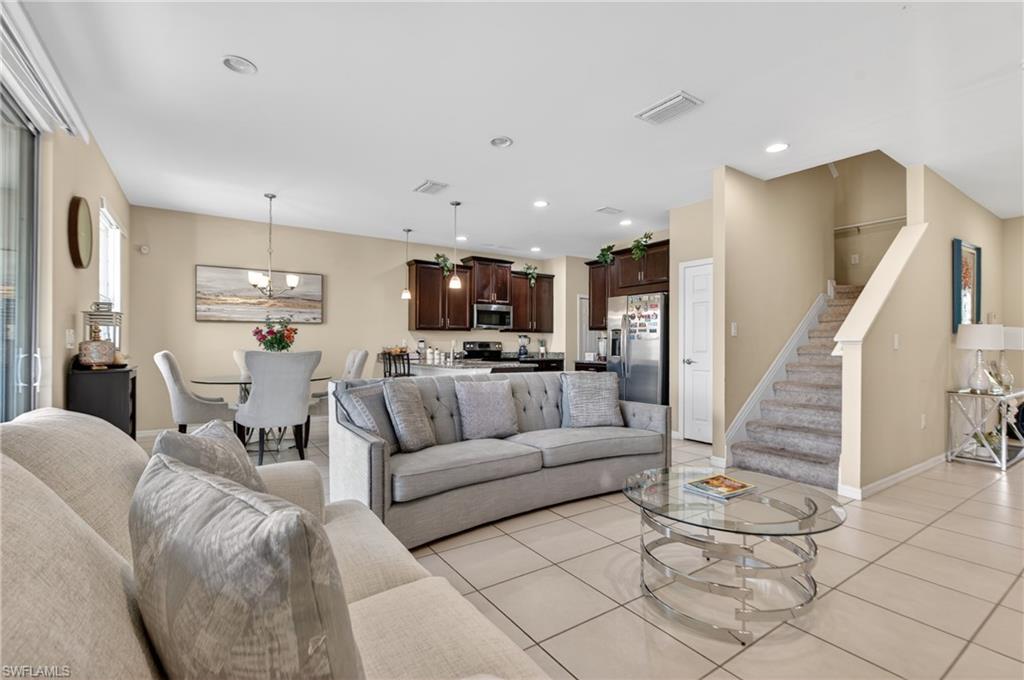 10818 Alvara Point Dr Property Photo 3