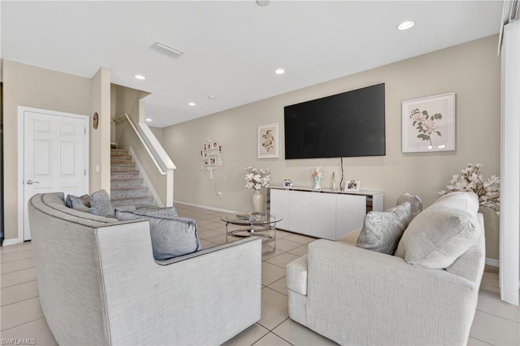 10818 Alvara Point Dr Property Photo 6