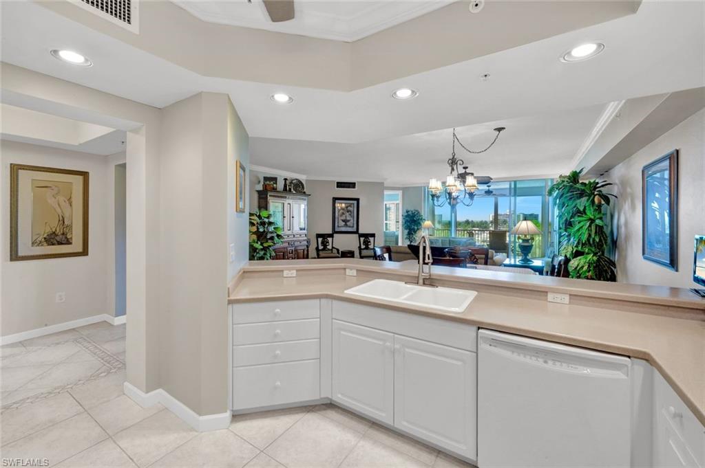 315 Dunes Blvd 404 Property Photo 6