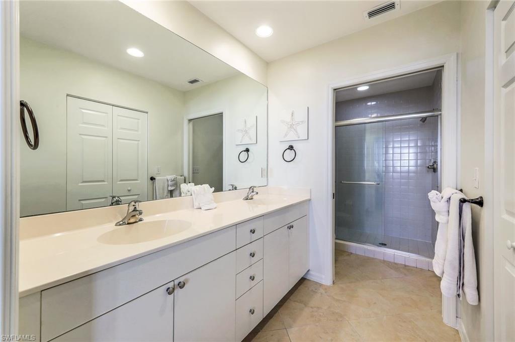 470 Launch Cir V-604 Property Photo 11