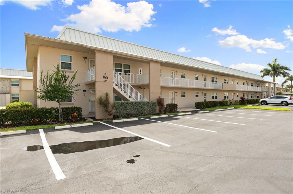165 Collier Blvd B103 Property Photo 31