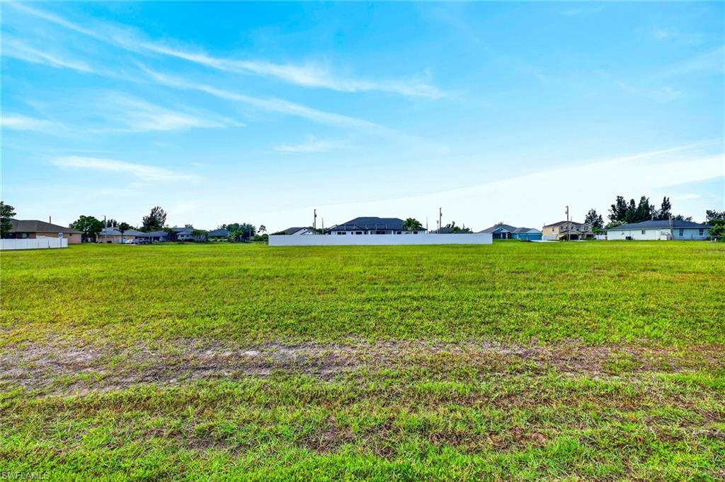 2806 Tropicana Pkwy W Property Photo 6