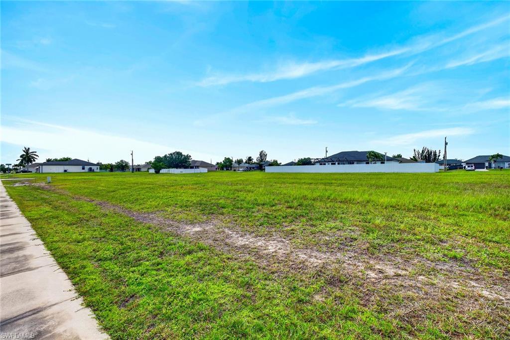 2806 Tropicana Pkwy W Property Photo 7