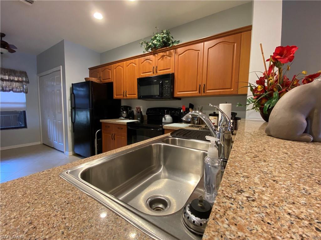 155 Vintage Cir 103 Property Photo 4