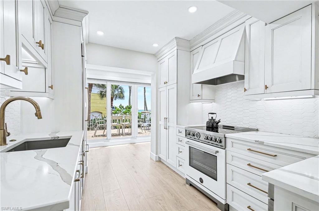 1851 Gulf Shore Blvd N 4 Property Photo 10