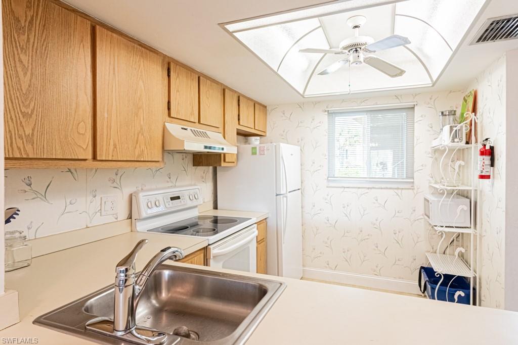 1022 Manatee Rd D107 Property Photo 20