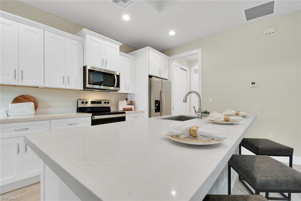 2512 Mabry St Property Photo 8