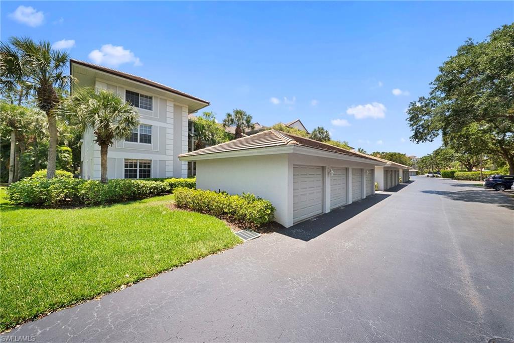 760 Waterford Dr #101 Property Photo 5