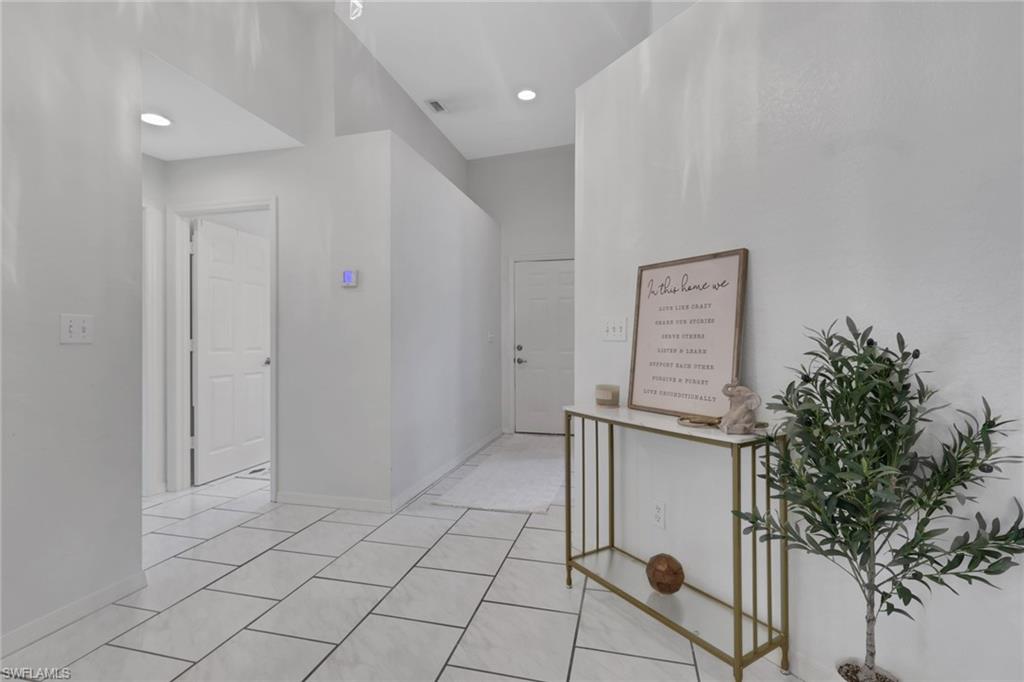 1835 Crown Pointe Blvd Property Photo 2
