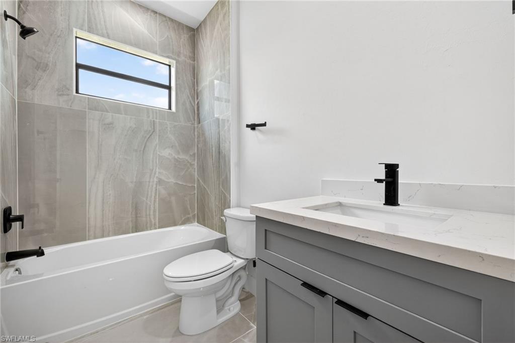 2524 70th St W Property Photo 15