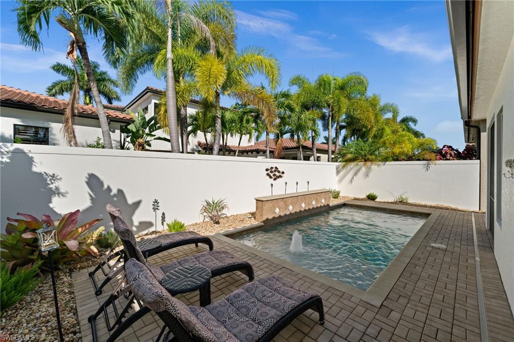 8000 Cordoba Pl Property Photo 4
