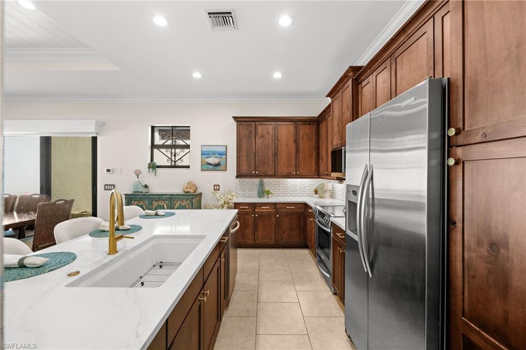 8000 Cordoba Pl Property Photo 9