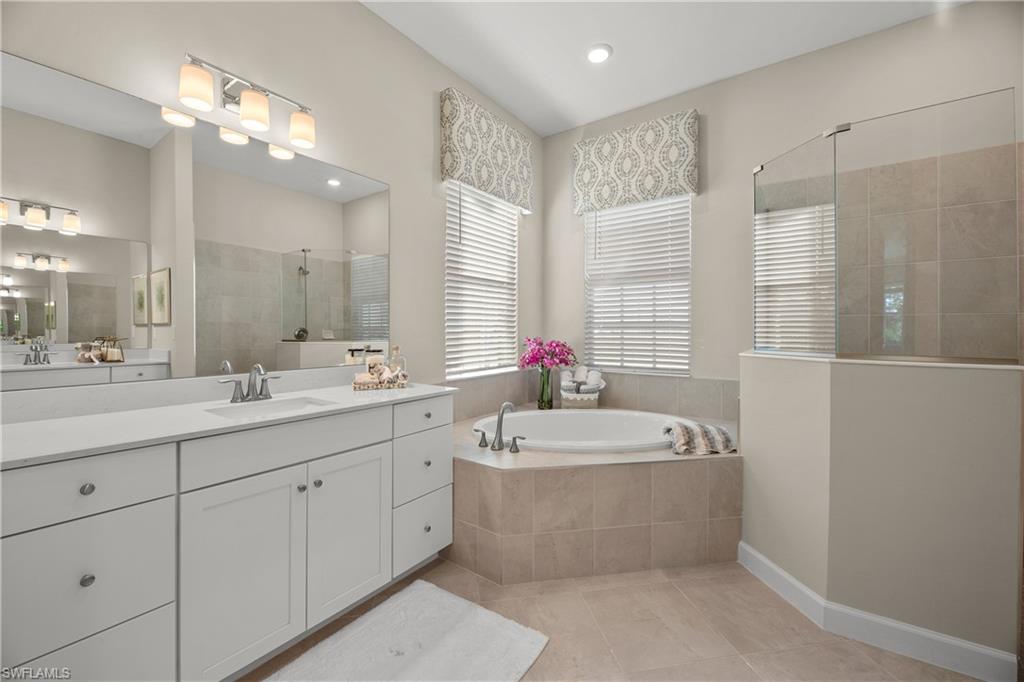 14357 Lagoon Ln Property Photo 17