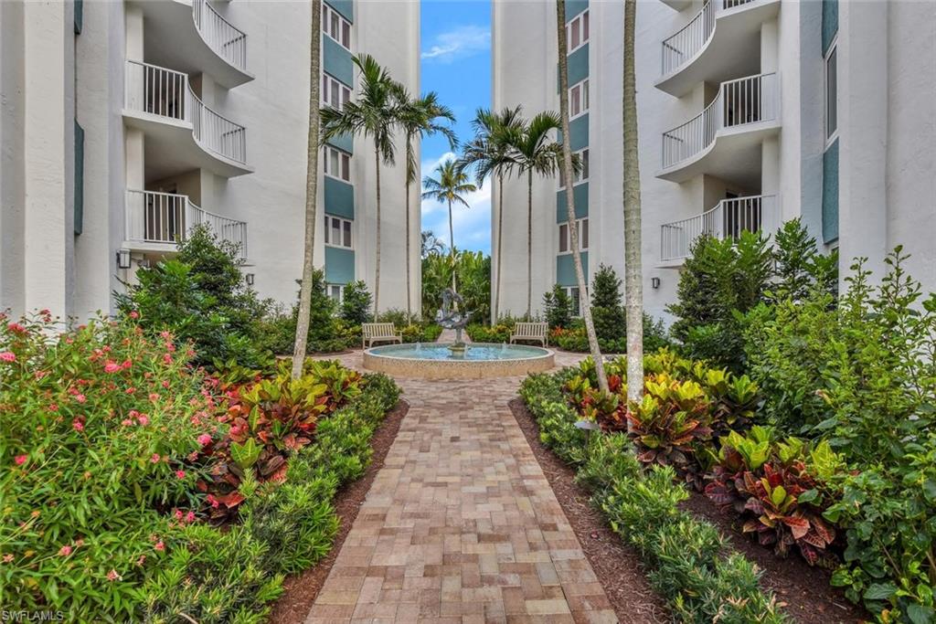 1300 Gulf Shore Blvd N 205 Property Photo 5