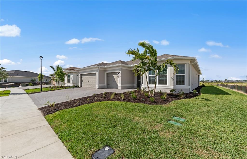 44589 Emerald St Property Photo 3