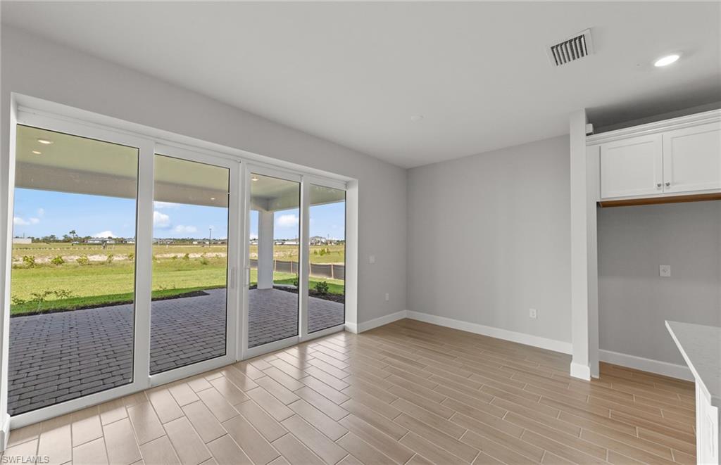 44589 Emerald St Property Photo 28