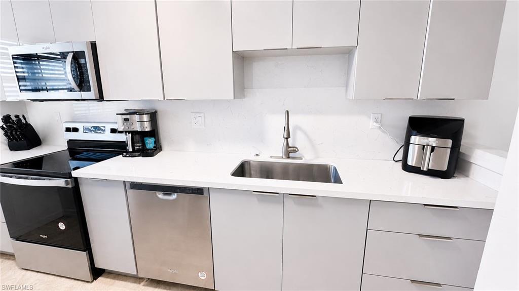 226018905 Property Photo 3