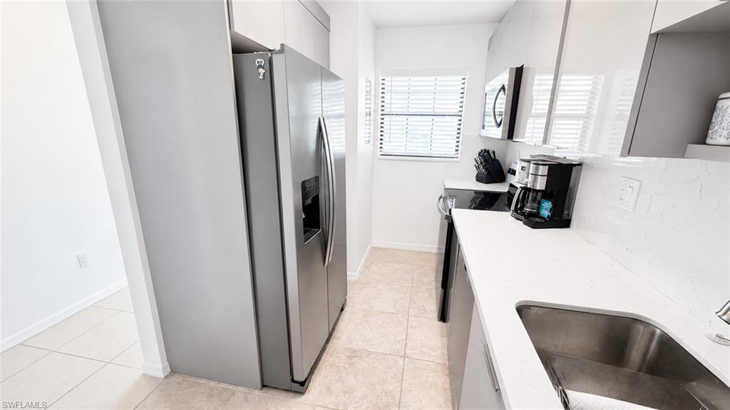 226018905 Property Photo 4