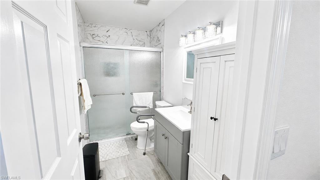 226018905 Property Photo 10