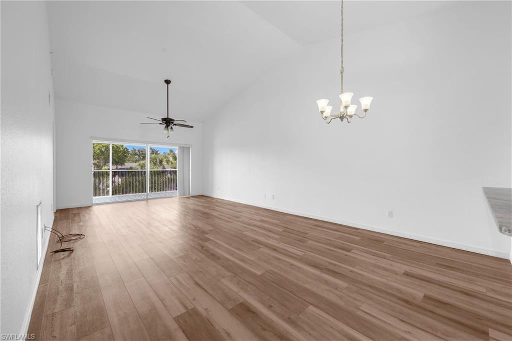 3250 Cypress Glen Way 423 Property Photo 2