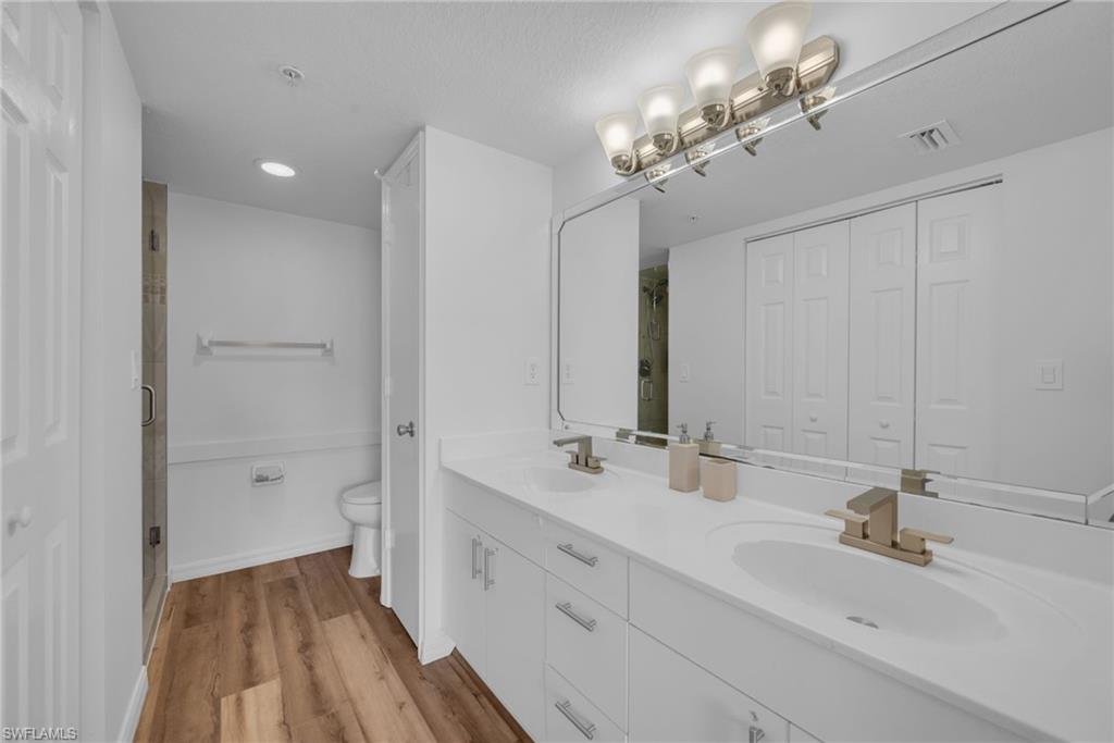 3250 Cypress Glen Way 423 Property Photo 8