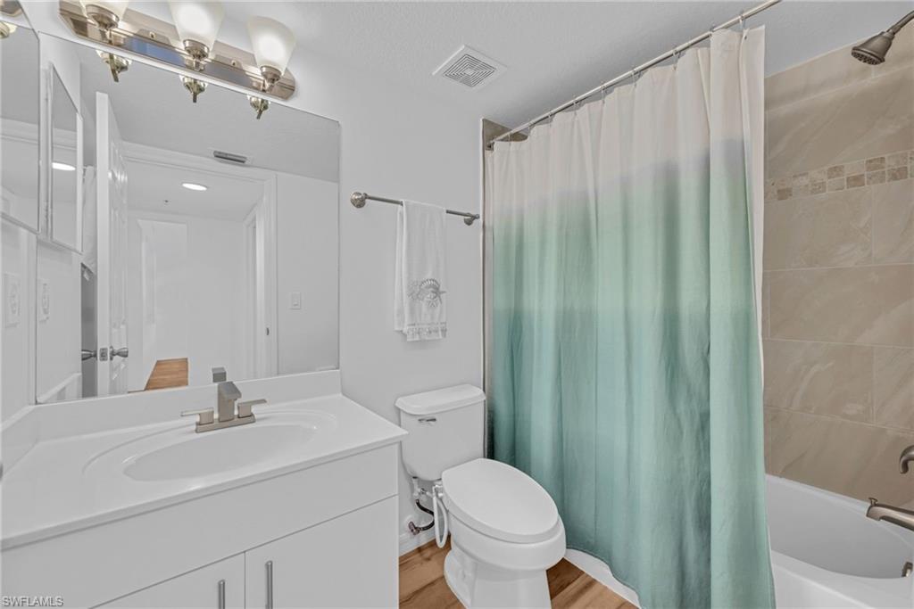 3250 Cypress Glen Way 423 Property Photo 10