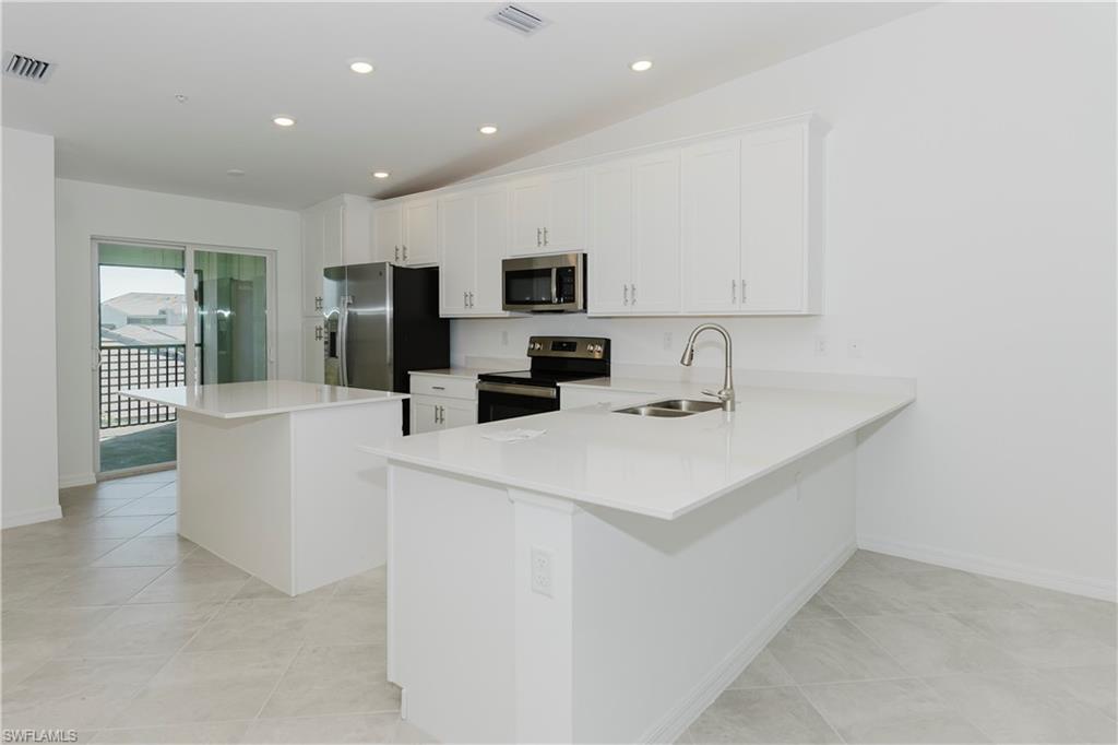5454 Double Eagle Cir 3325 Property Photo 2
