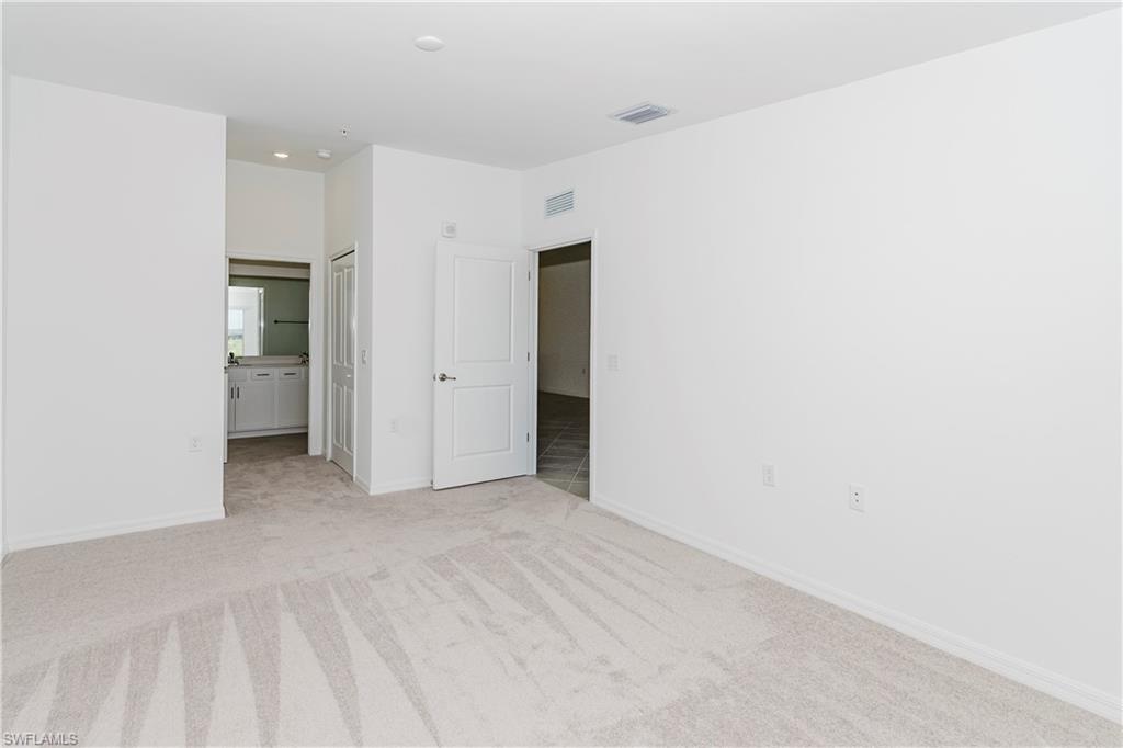 5454 Double Eagle Cir 3325 Property Photo 5