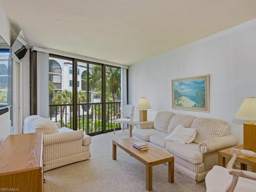 1023 Anglers Cv E304 Property Photo 2