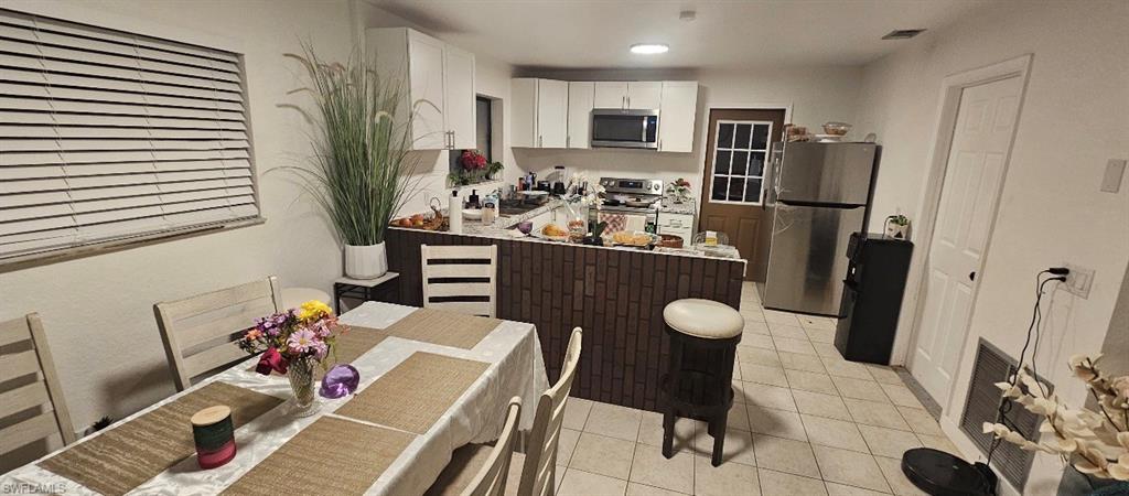 5975 Spearman Cir N Property Photo 3
