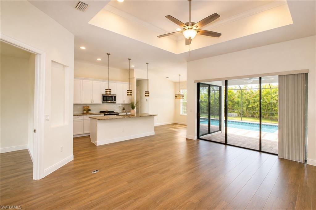 1401 49th Ter Property Photo 6