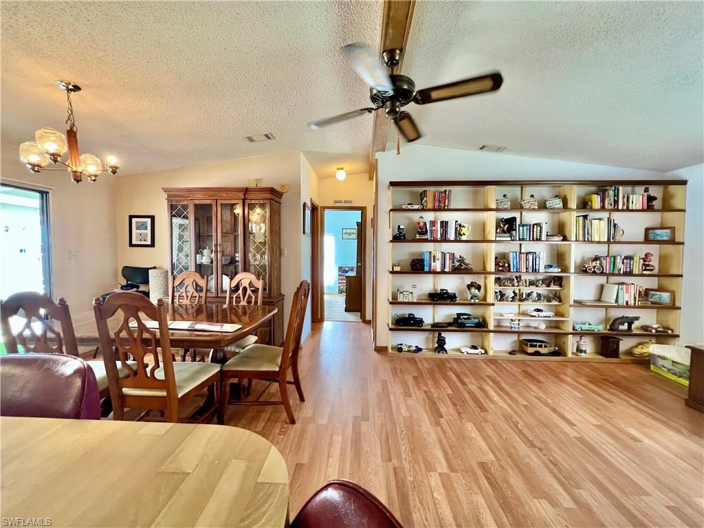 573 Cape Florida Ln Property Photo 14