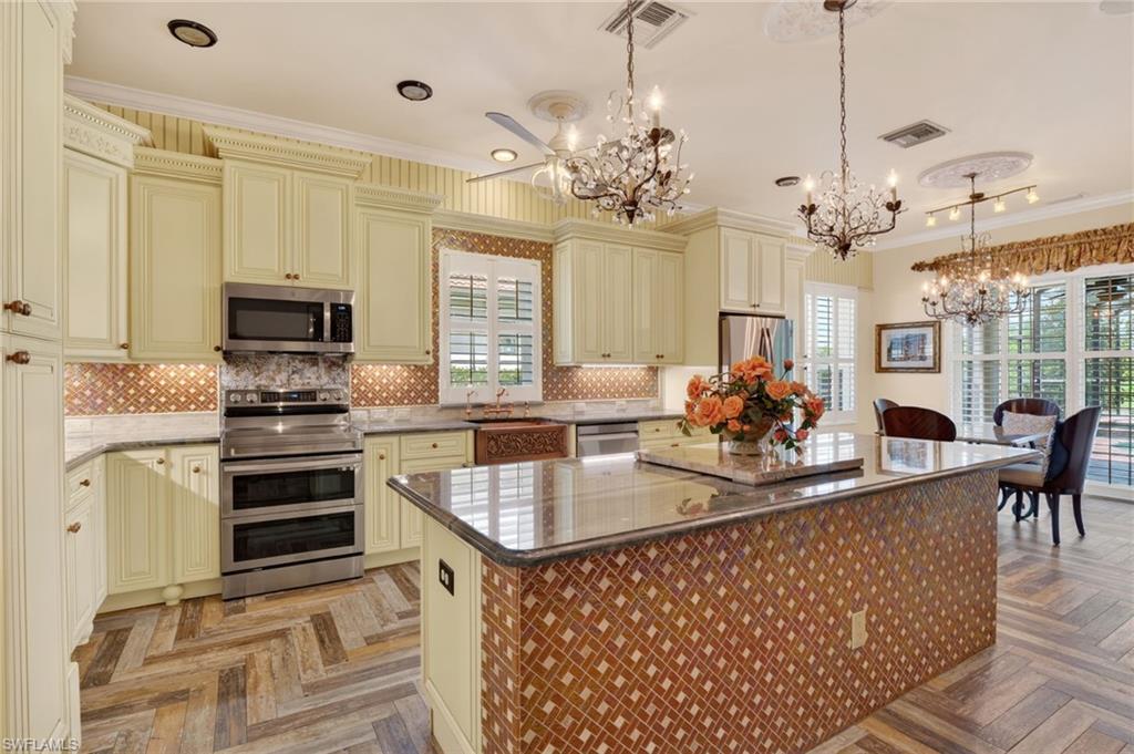 16117 Herons View Dr Property Photo 9