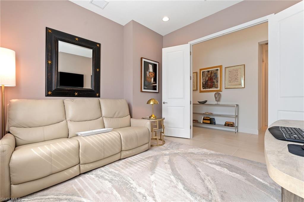 12377 Dahlia Ct Property Photo 16