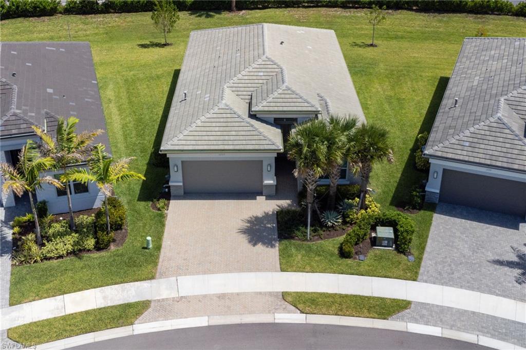 12377 Dahlia Ct Property Photo 23
