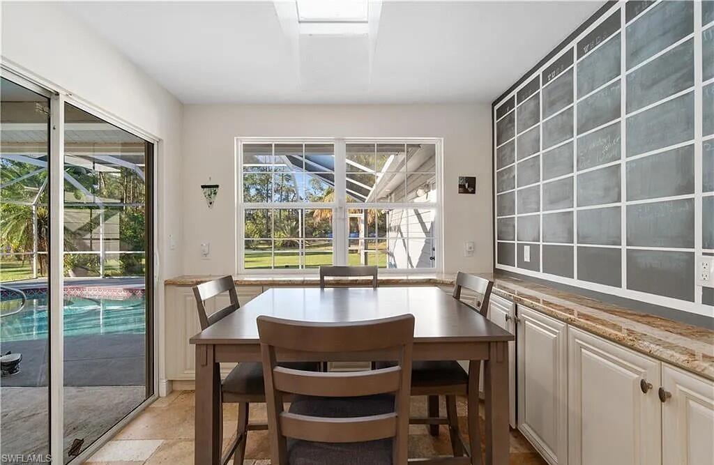 6011 Sea Grass Ln Property Photo 15